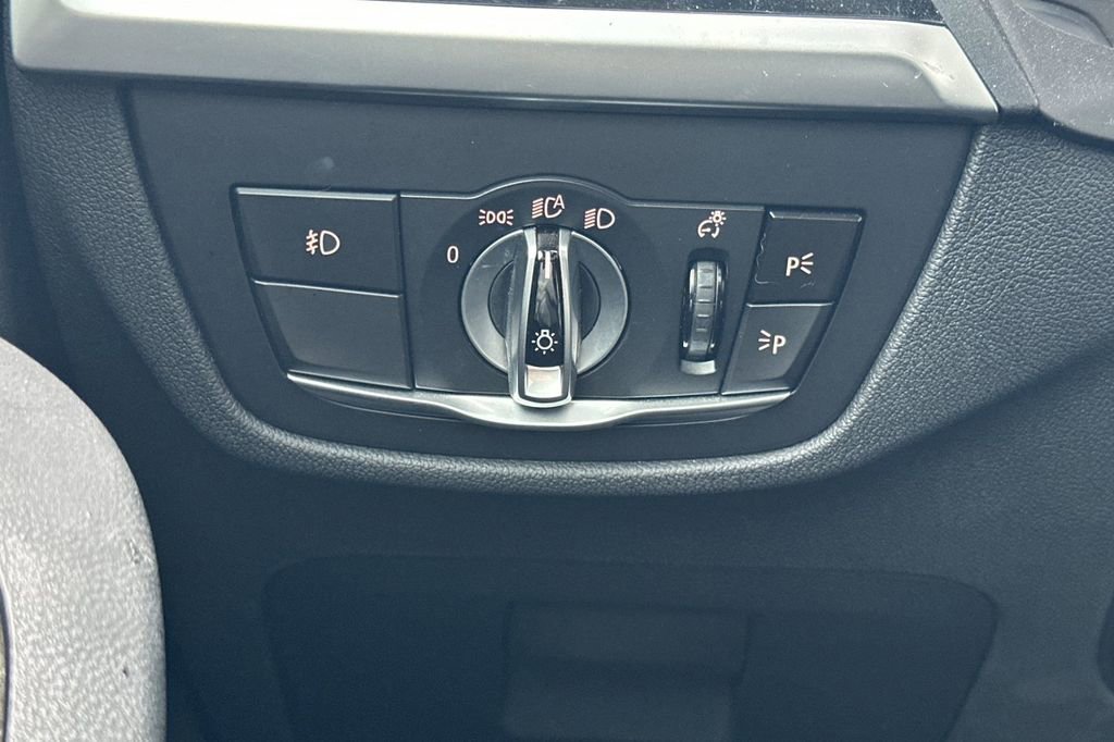 Used 2019 BMW X3 sDrive30i w/ Driving Assistance Package image 28