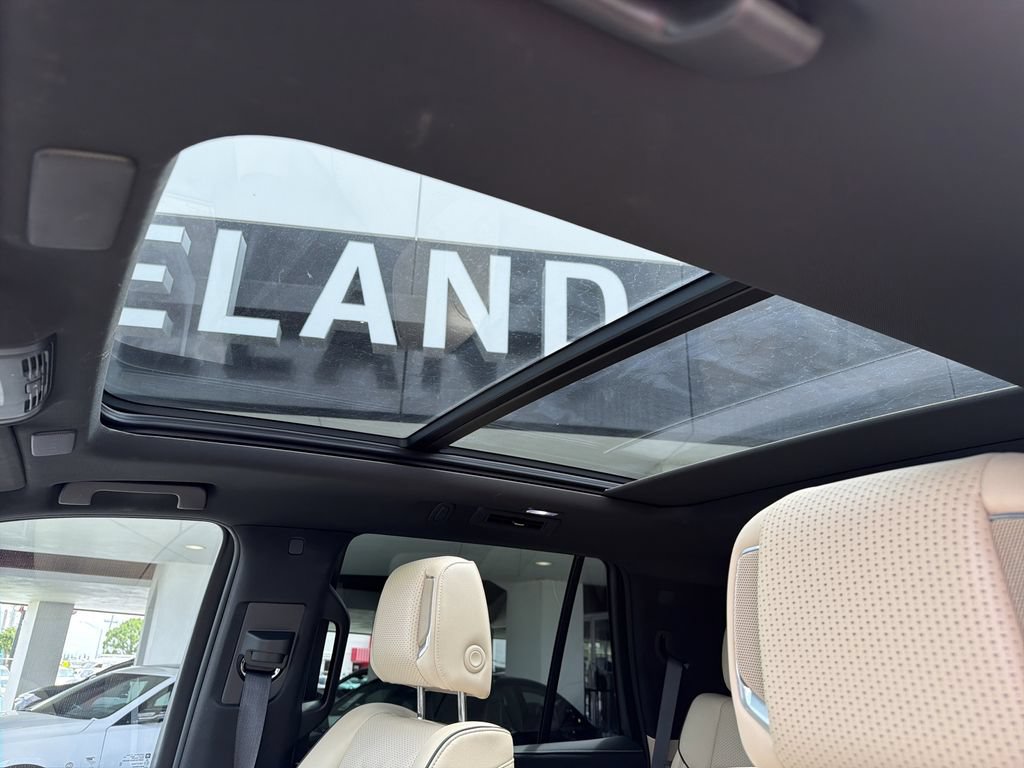 Certified 2023 Cadillac Escalade Premium Luxury RWD image 24