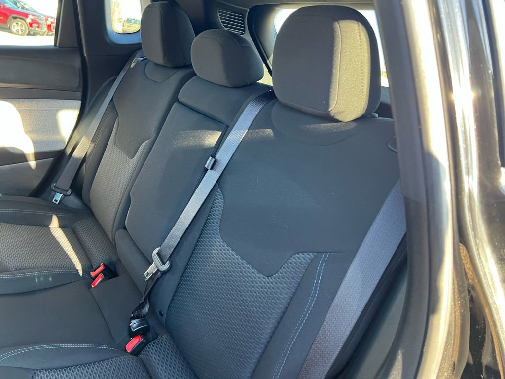 Used 2024 Jeep Compass Sport image 21