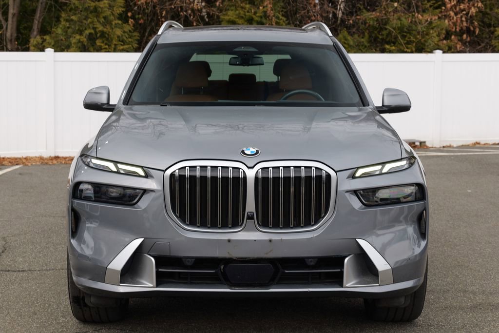 Used 2023 BMW X7 xDrive40i w/ Premium Package image 2