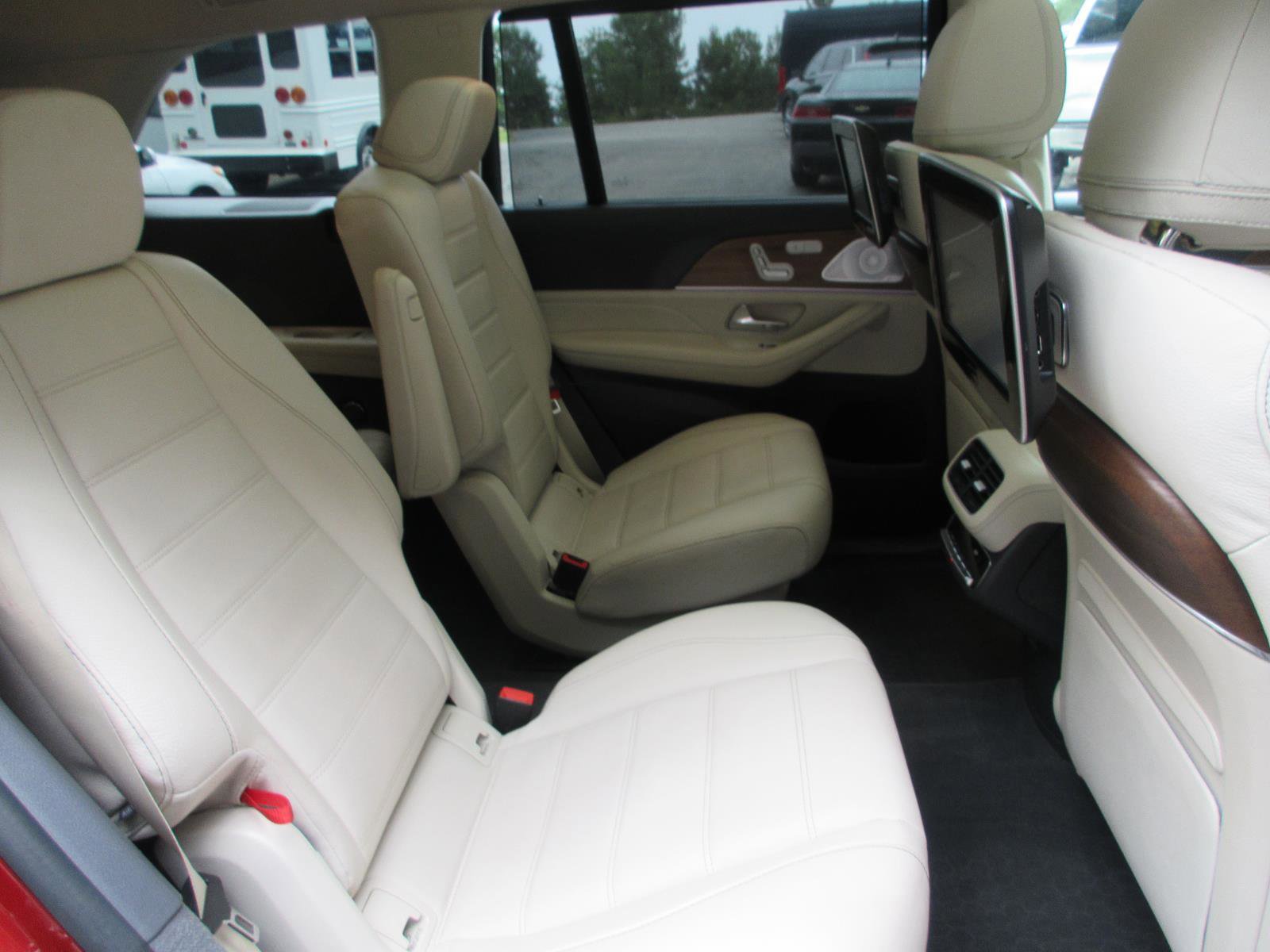 Used 2020 Mercedes-Benz GLS 580 4MATIC image 23