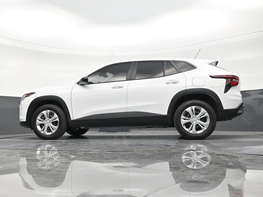 Used 2026 Chevrolet Trax LS FWD image 21