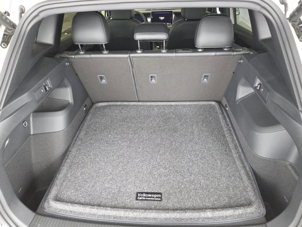 New 2026 Volkswagen Tiguan SE R-Line image 5