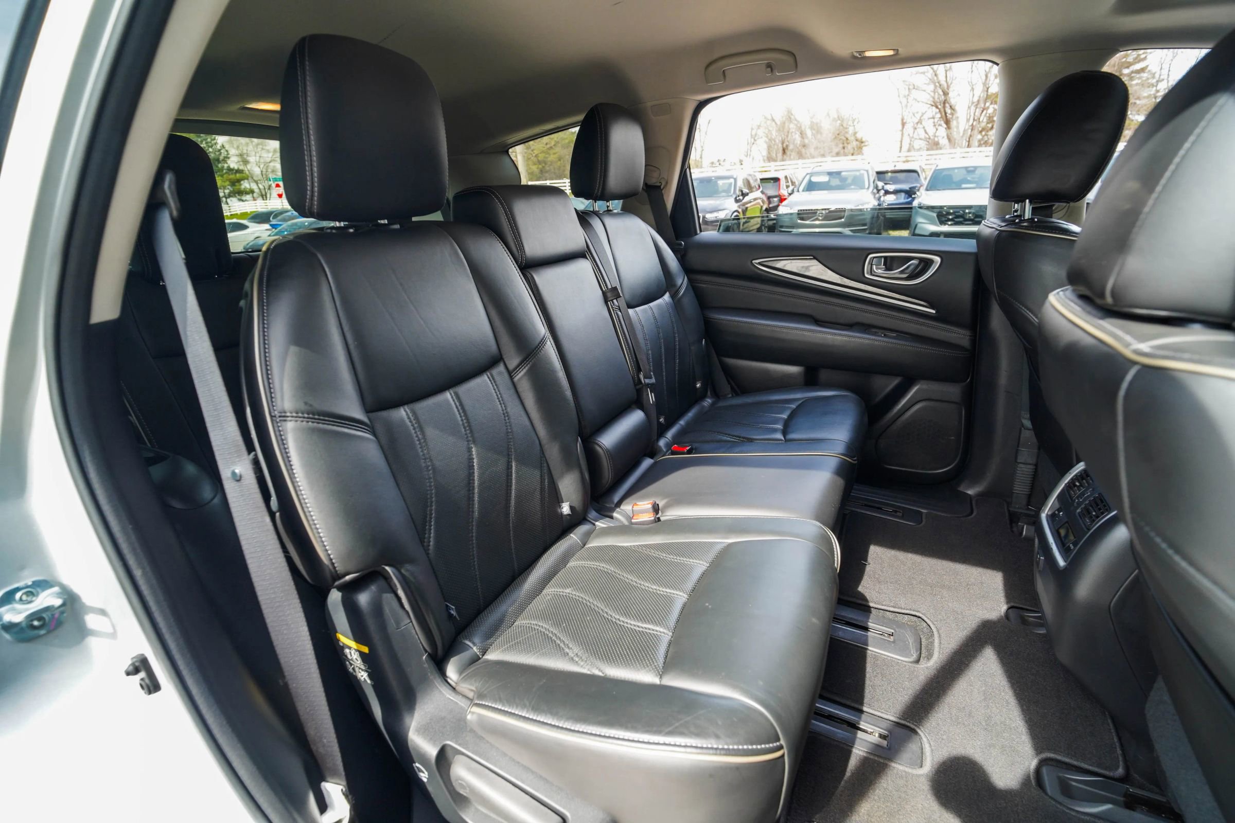 Used 2016 INFINITI QX60 AWD w/ Premium Plus Package image 33