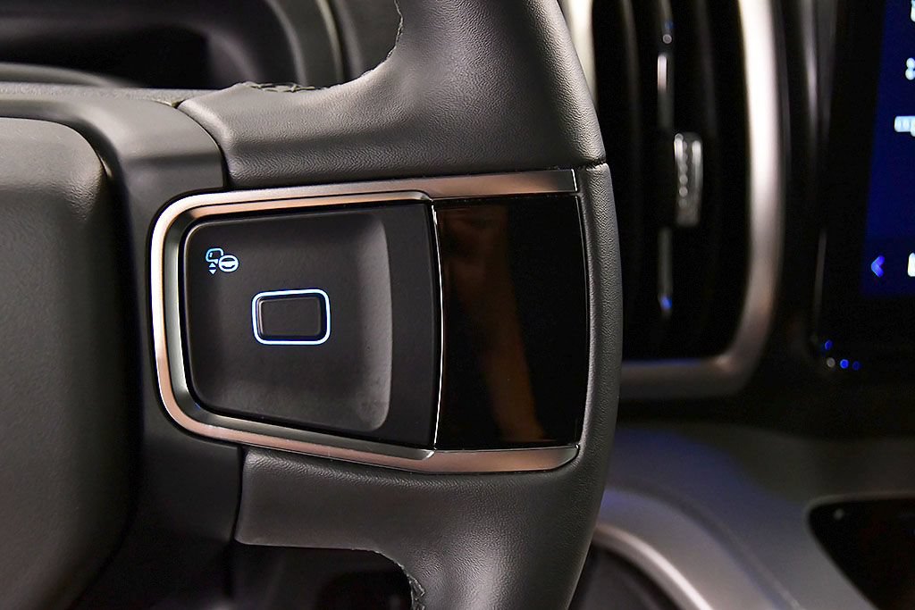 Used 2025 Ford Expedition Active AWD/4WD image 18