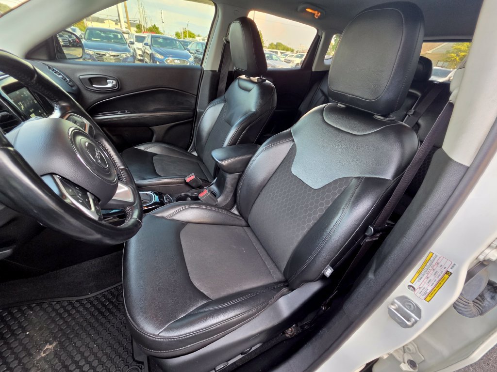 Used 2021 Jeep Compass Latitude AWD/4WD image 3