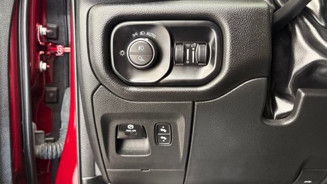 Used 2023 RAM 1500 Laramie AWD/4WD image 30