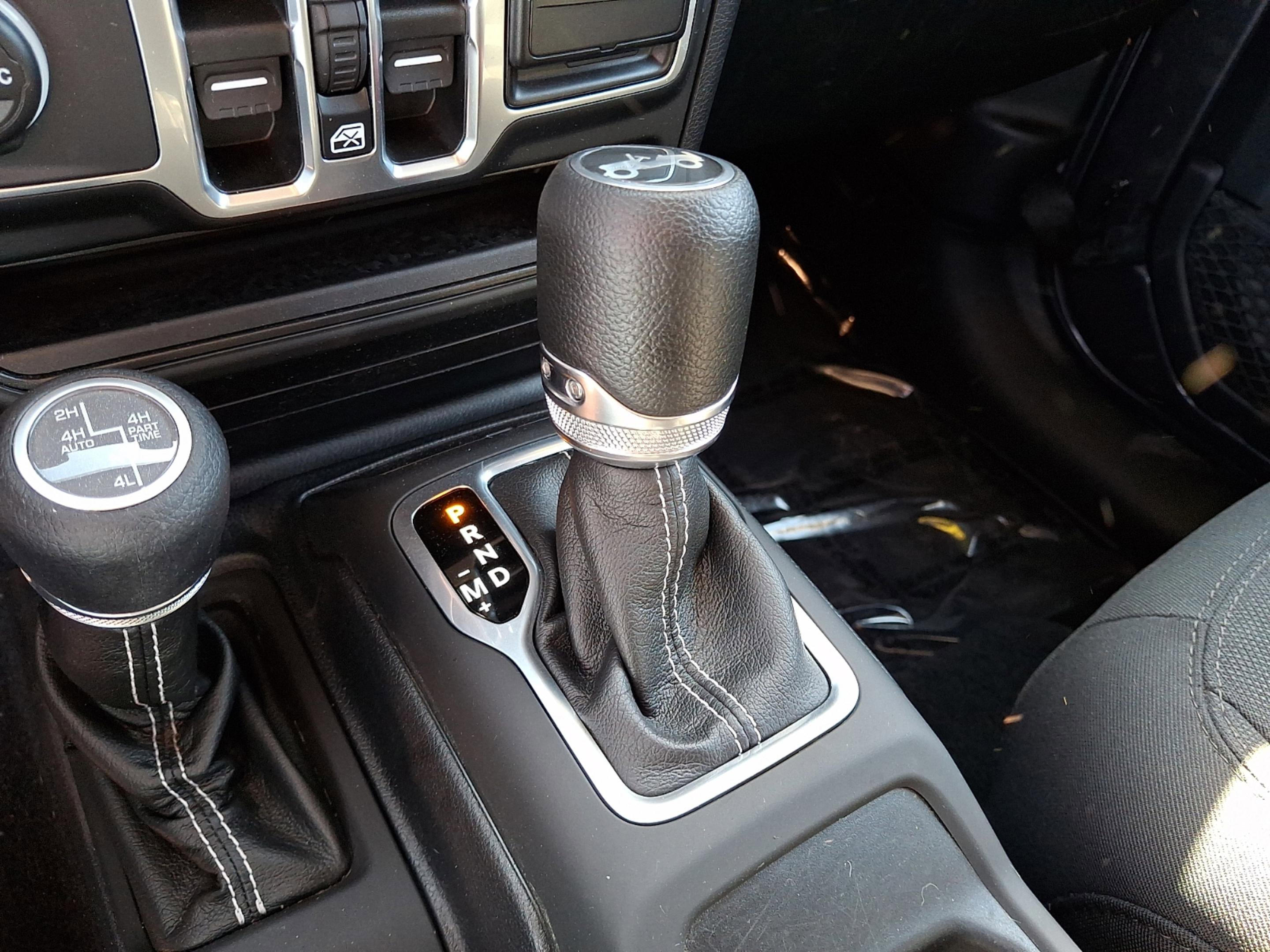Certified 2018 Jeep Wrangler Unlimited Sahara image 15