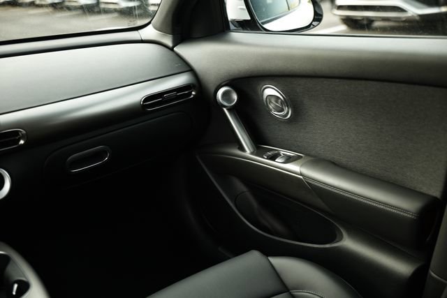 Certified 2025 Genesis GV60 Advanced image 31