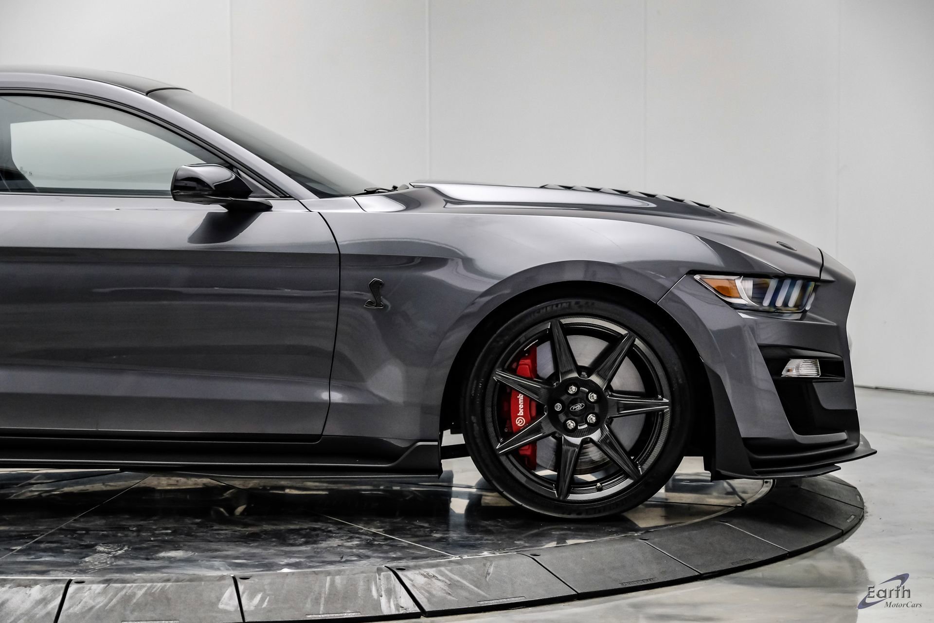 Used 2021 Ford Mustang Shelby GT500 w/ Carbon Fiber Track Pack image 23