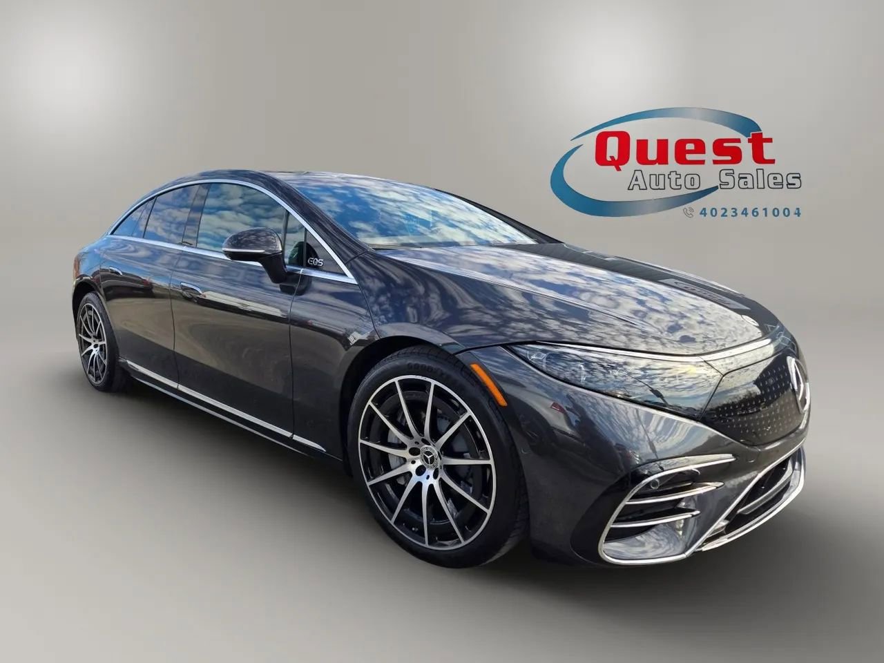 Used 2023 Mercedes-Benz EQS 580 4MATIC Sedan w/ Exclusive Trim Package image 1