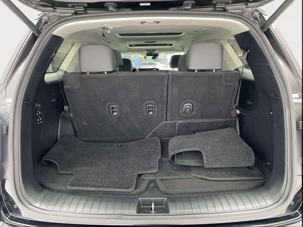 Used 2024 Hyundai Palisade Limited AWD/4WD image 17
