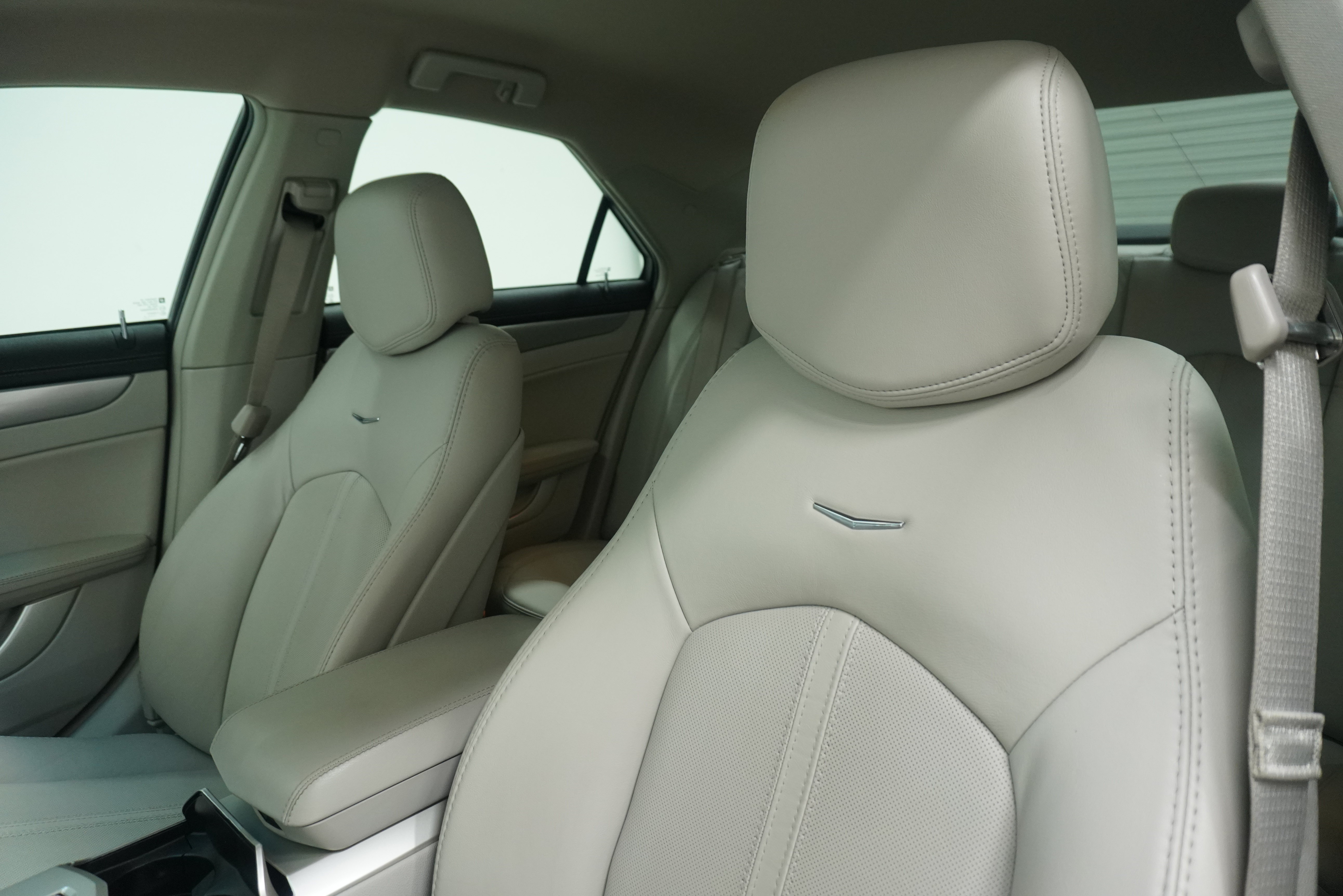 Used 2013 Cadillac CTS Luxury RWD image 11