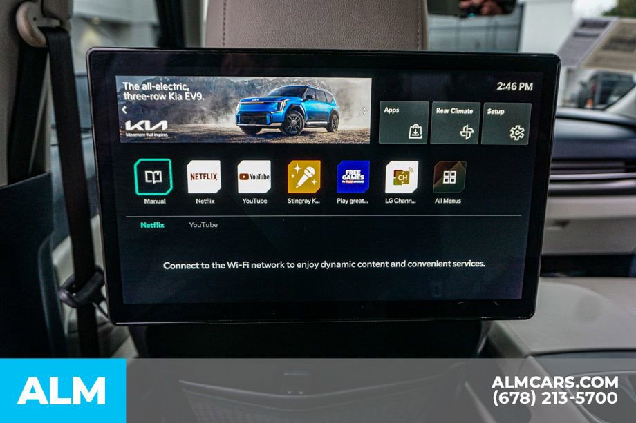 Used 2025 Kia Carnival SX Prestige image 33