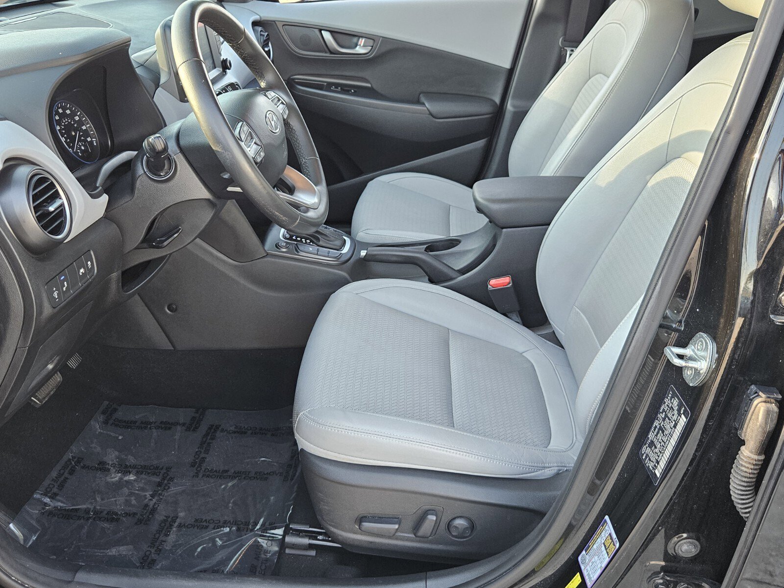 Used 2021 Hyundai Kona Limited w/ Cargo Package image 12