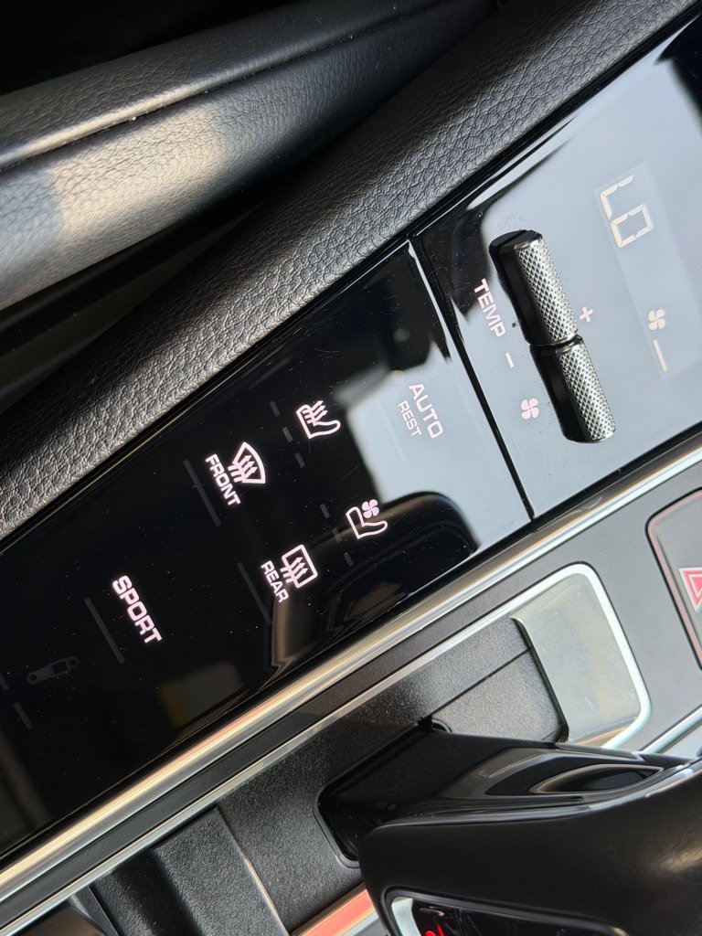 Used 2023 Porsche Cayenne Platinum Edition AWD/4WD image 42