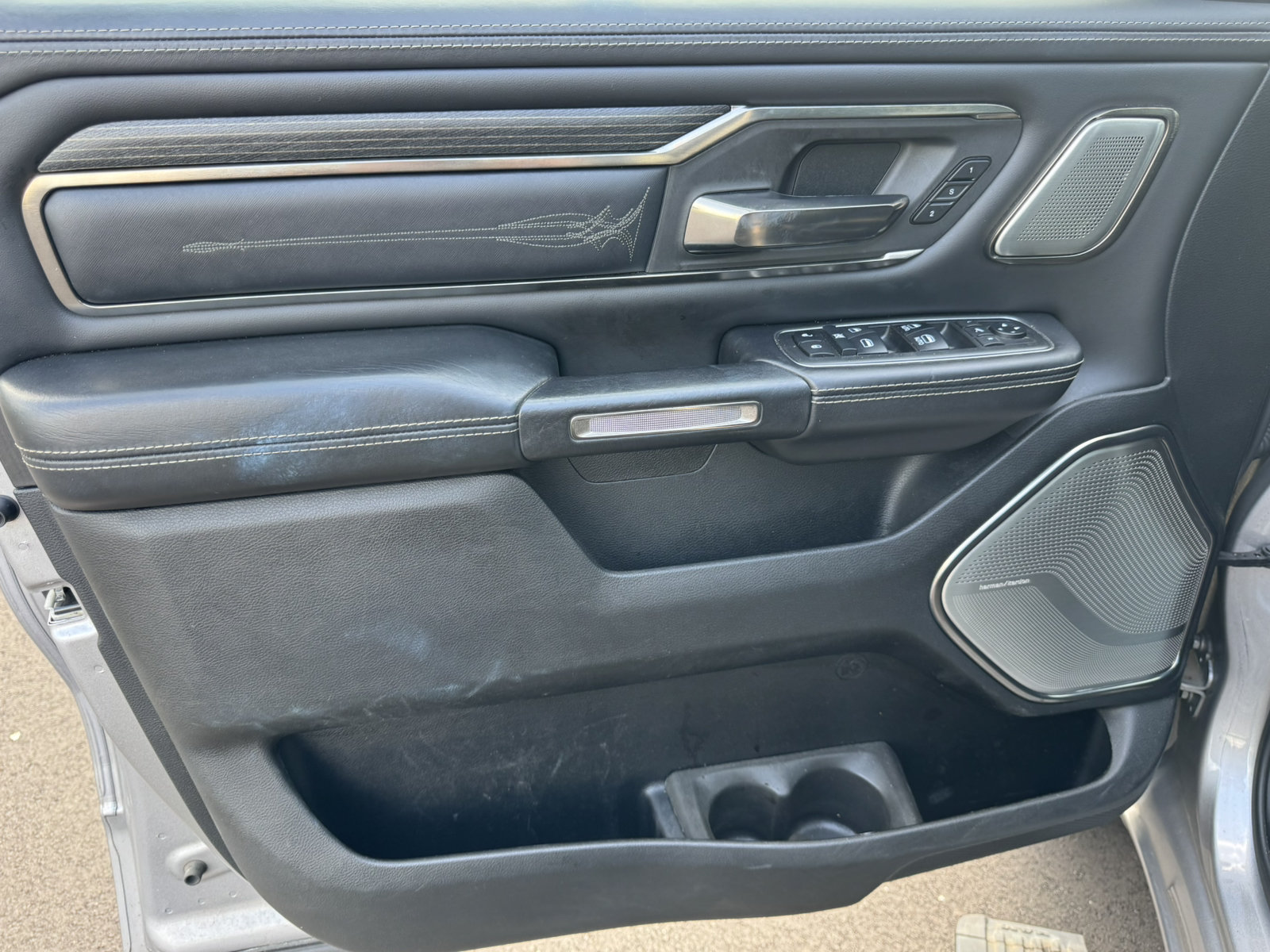 Used 2019 RAM 1500 Limited RWD image 12