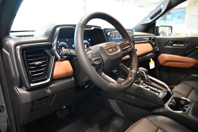 New 2026 GMC Canyon AT4 w/ Technology Plus Package AWD/4WD image 23