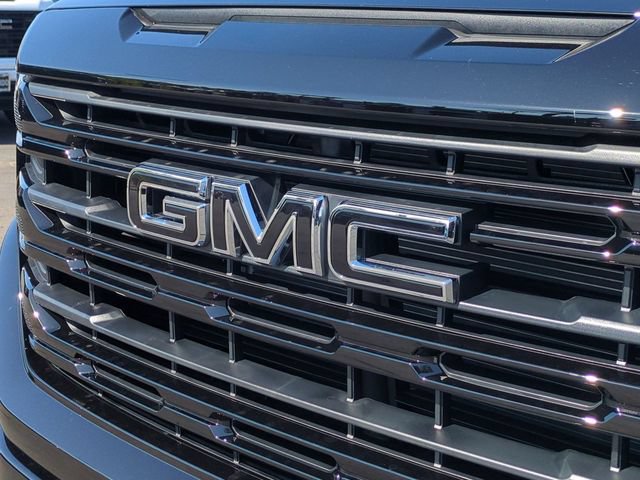 New 2026 GMC Sierra 1500 Elevation w/ LPO, Elevation Black Package AWD/4WD image 33