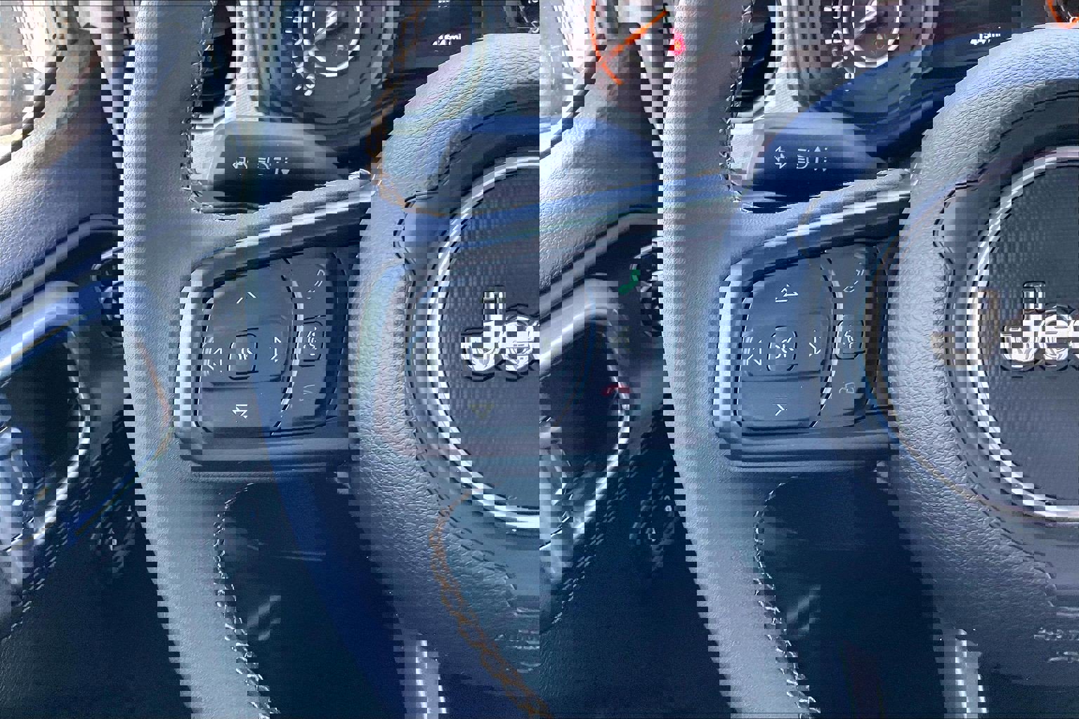 Used 2025 Jeep Wrangler Sport S image 17