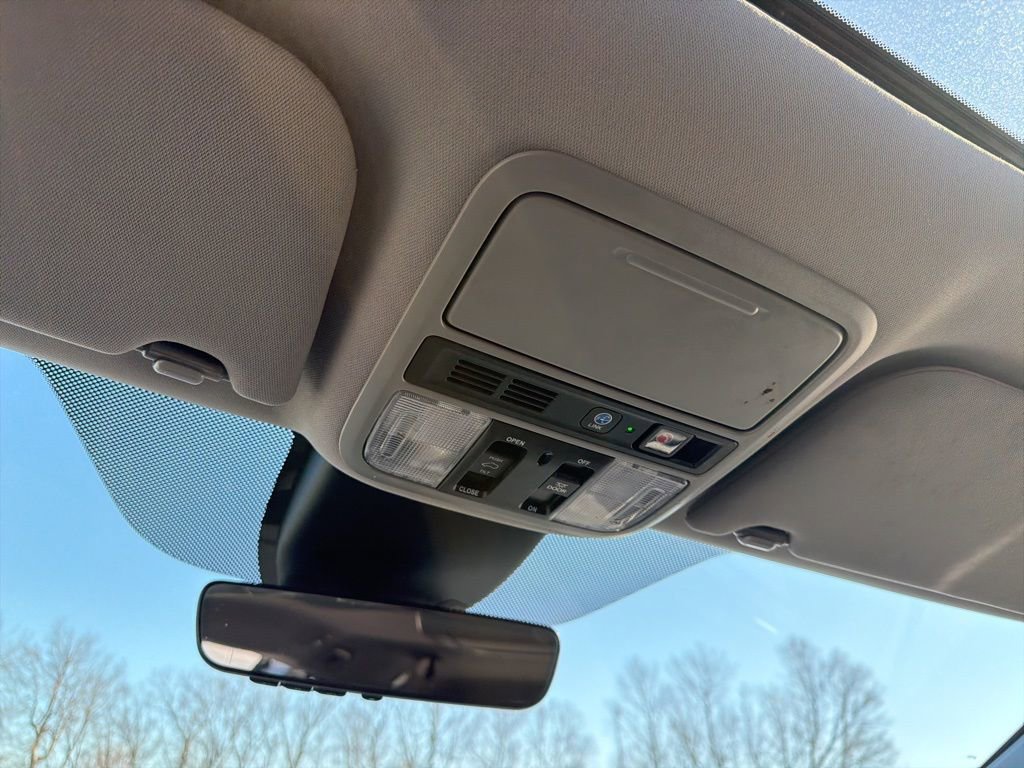 Used 2024 Honda Odyssey Elite image 14