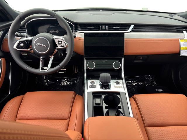 New 2024 Jaguar XF R-Dynamic SE AWD/4WD image 13