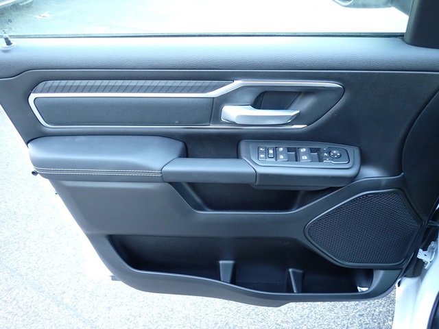 New 2026 RAM 1500 4x4 Crew Cab image 15
