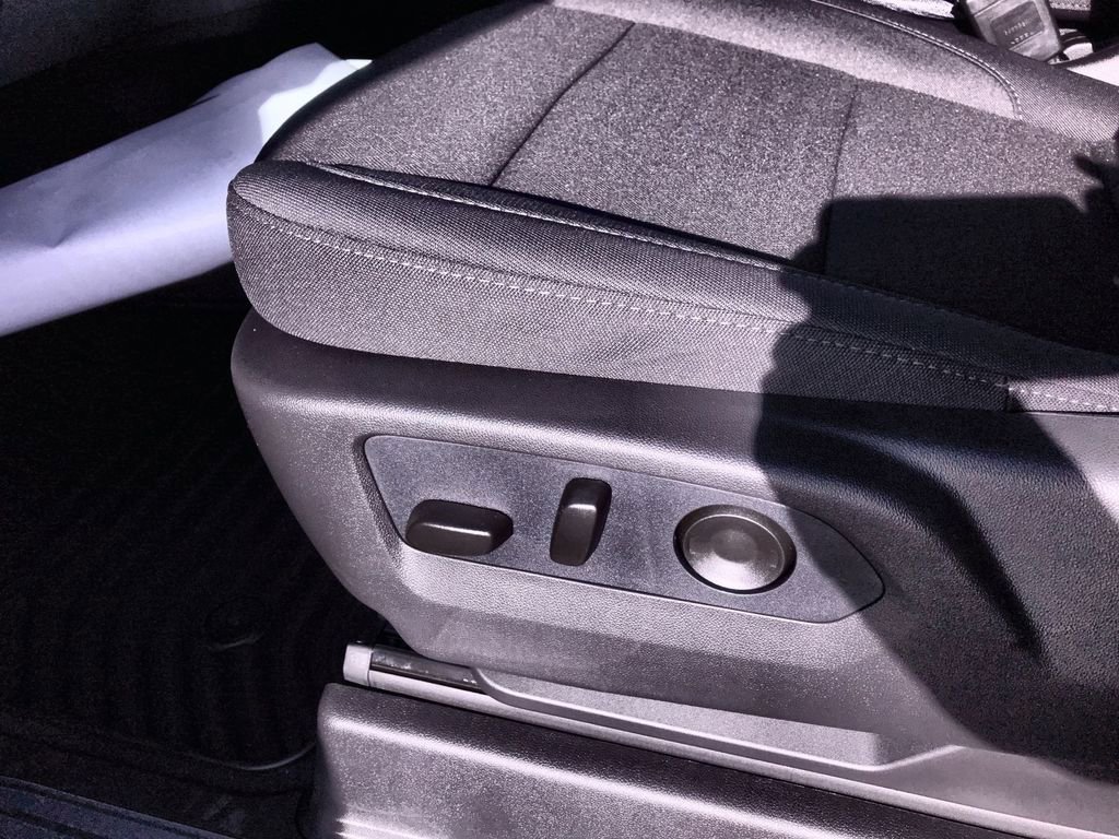 New 2026 GMC Sierra 1500 Elevation image 12