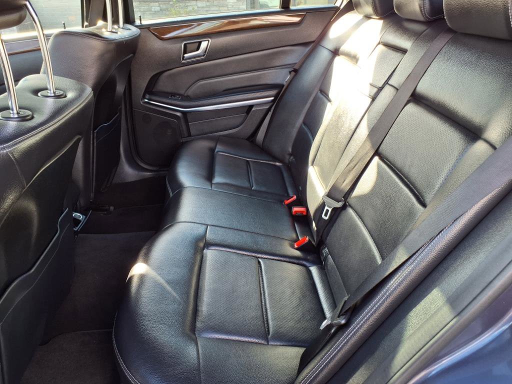 Used 2014 Mercedes-Benz E 350 4MATIC Sedan image 9