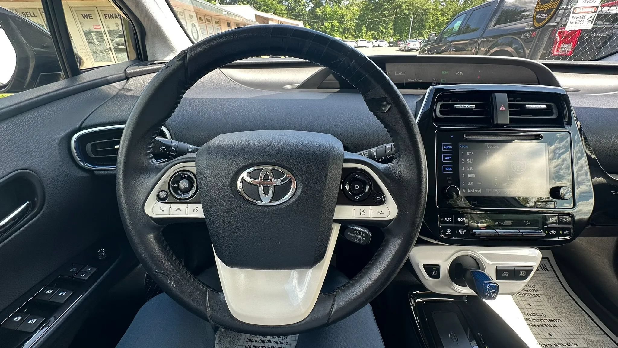 Used 2017 Toyota Prius Three Touring FWD image 10
