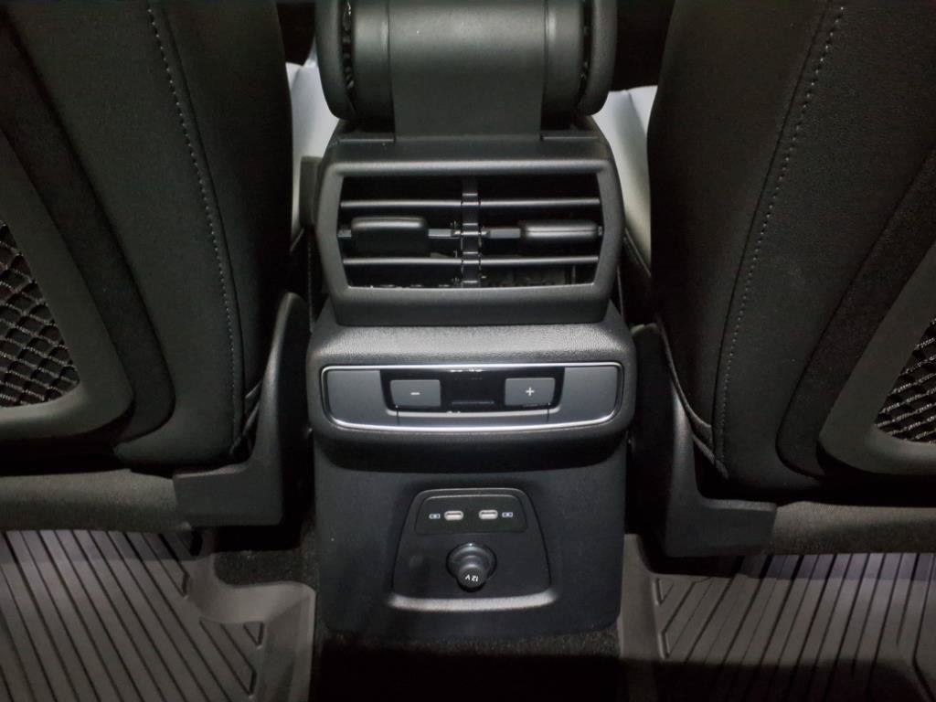 New 2025 Audi Q4 e-tron Premium Plus AWD/4WD image 9