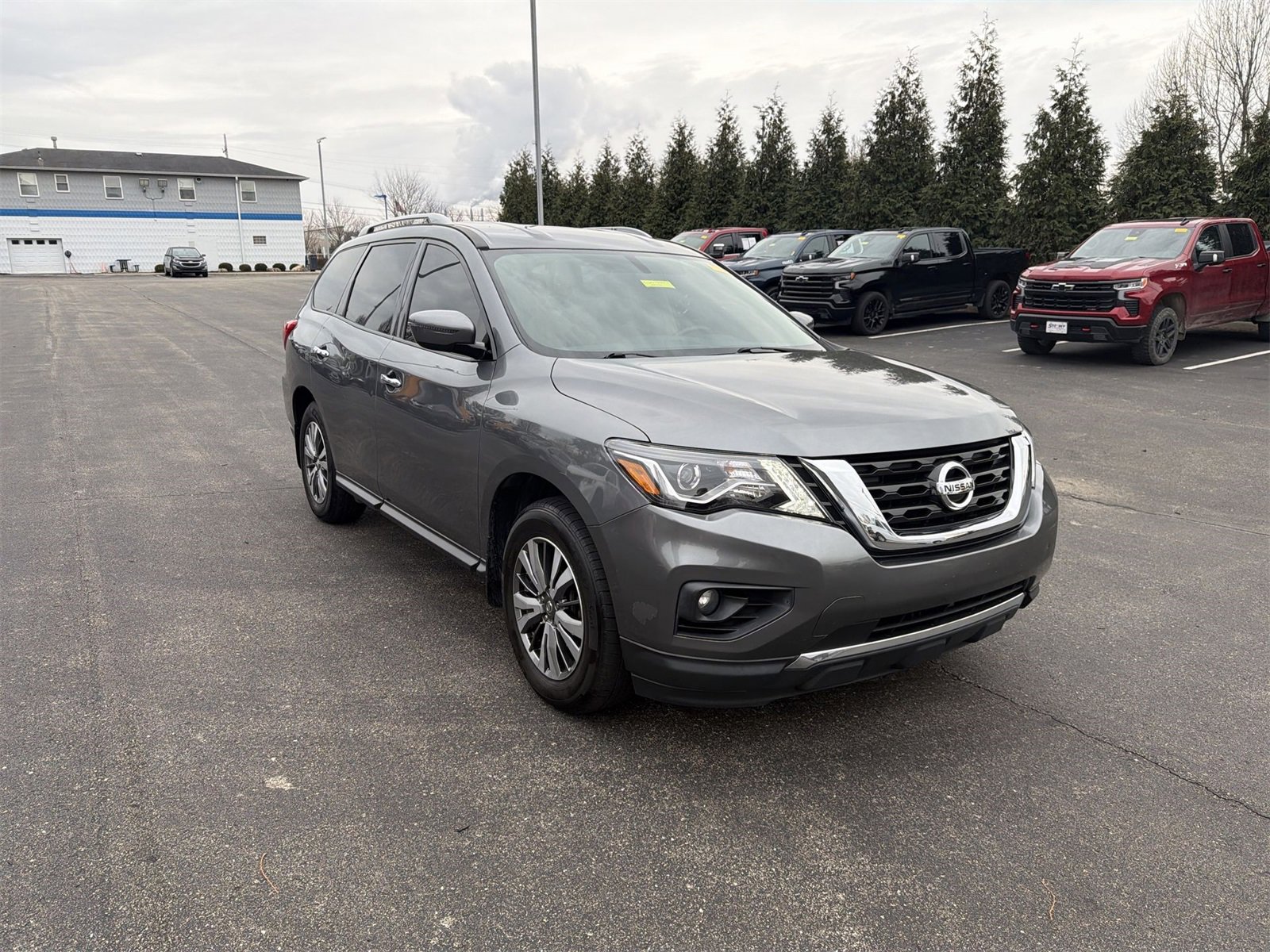 Used 2018 Nissan Pathfinder SV w/ Cargo Package image 2