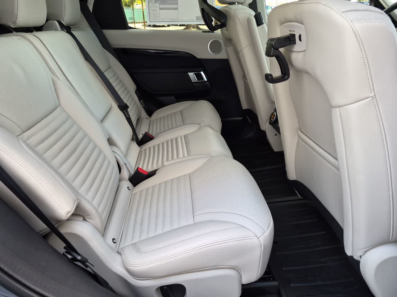 New 2026 Land Rover Discovery S AWD/4WD image 22