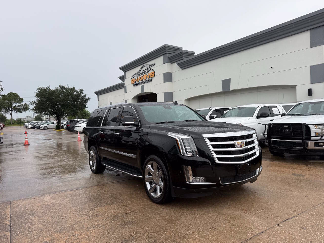 Used 2020 Cadillac Escalade ESV Luxury RWD image 45