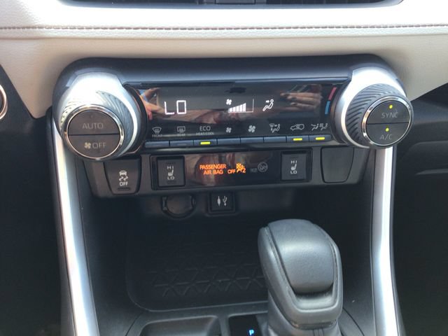 Used 2019 Toyota RAV4 XLE w/ Convenience Package AWD/4WD image 34