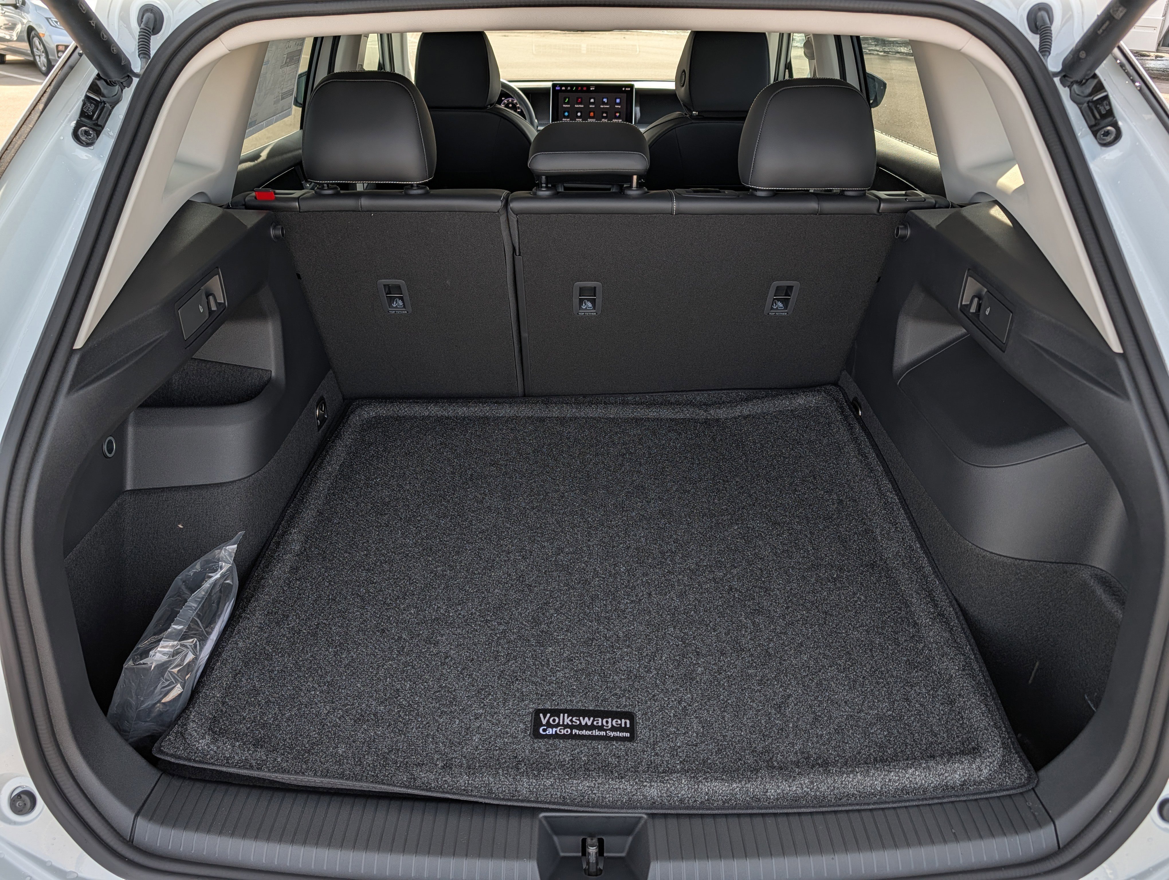 New 2026 Volkswagen Tiguan SE image 7