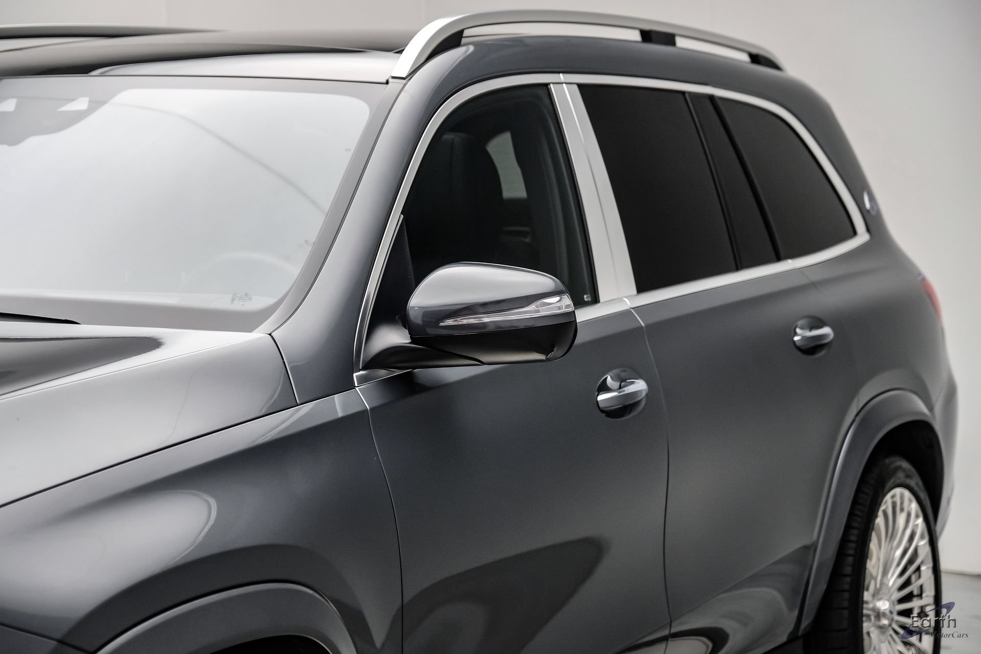 Used 2024 Mercedes-Benz Maybach GLS 600 4MATIC image 34