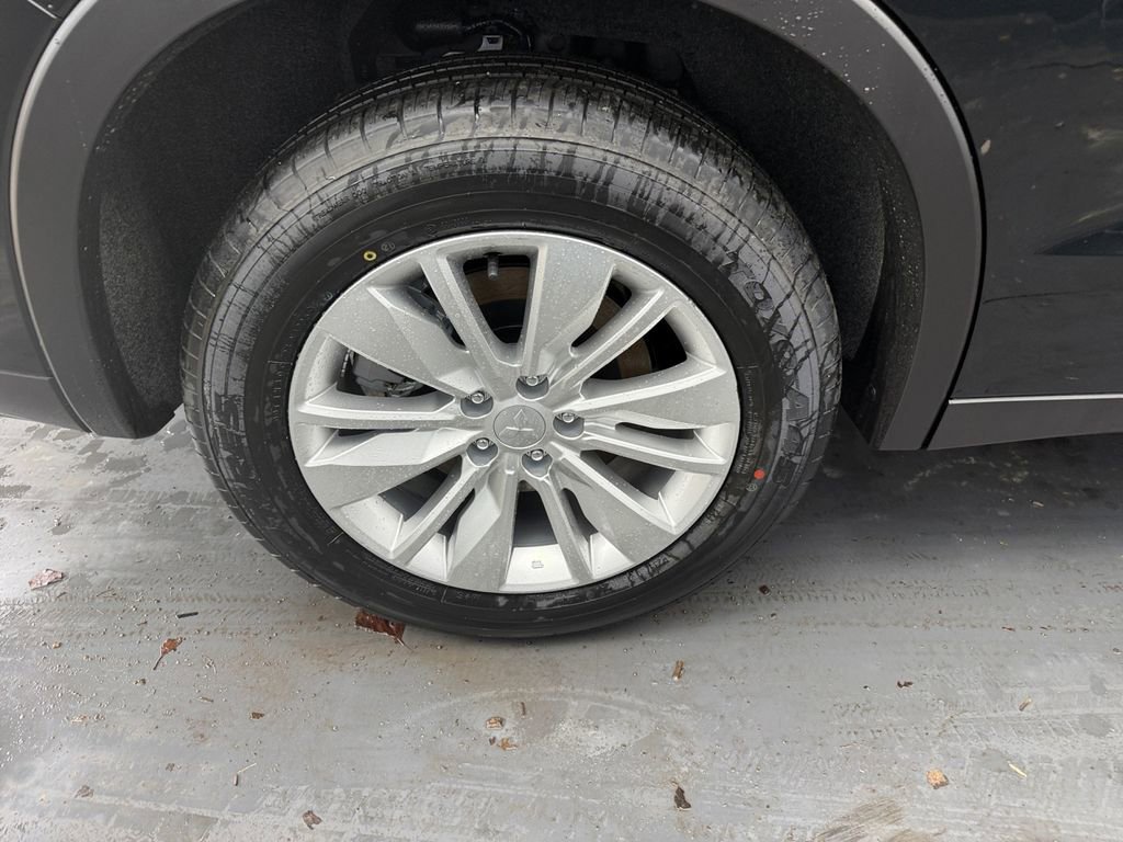 New 2026 Mitsubishi Outlander ES image 35