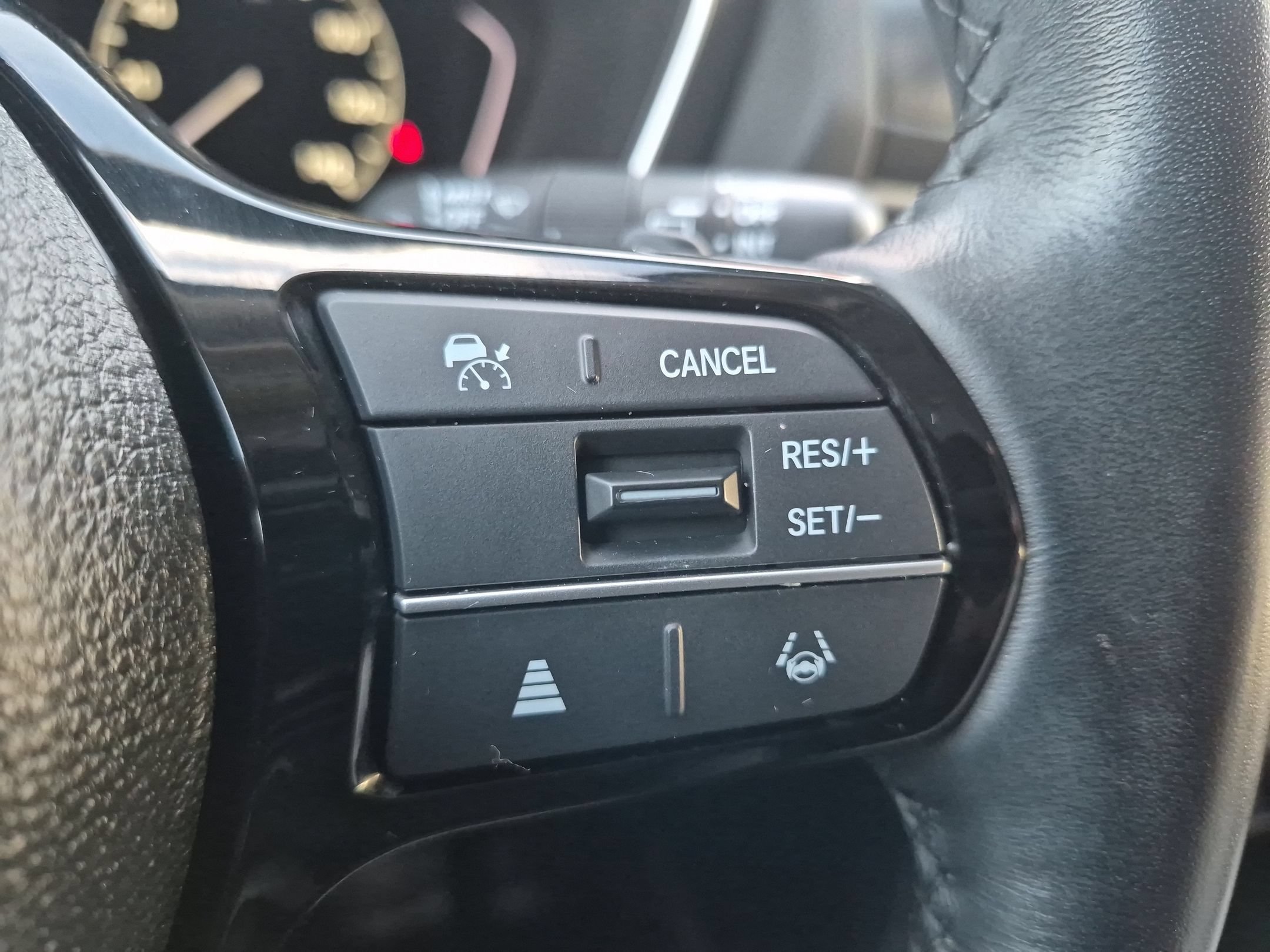 Used 2024 Honda Pilot Touring image 15