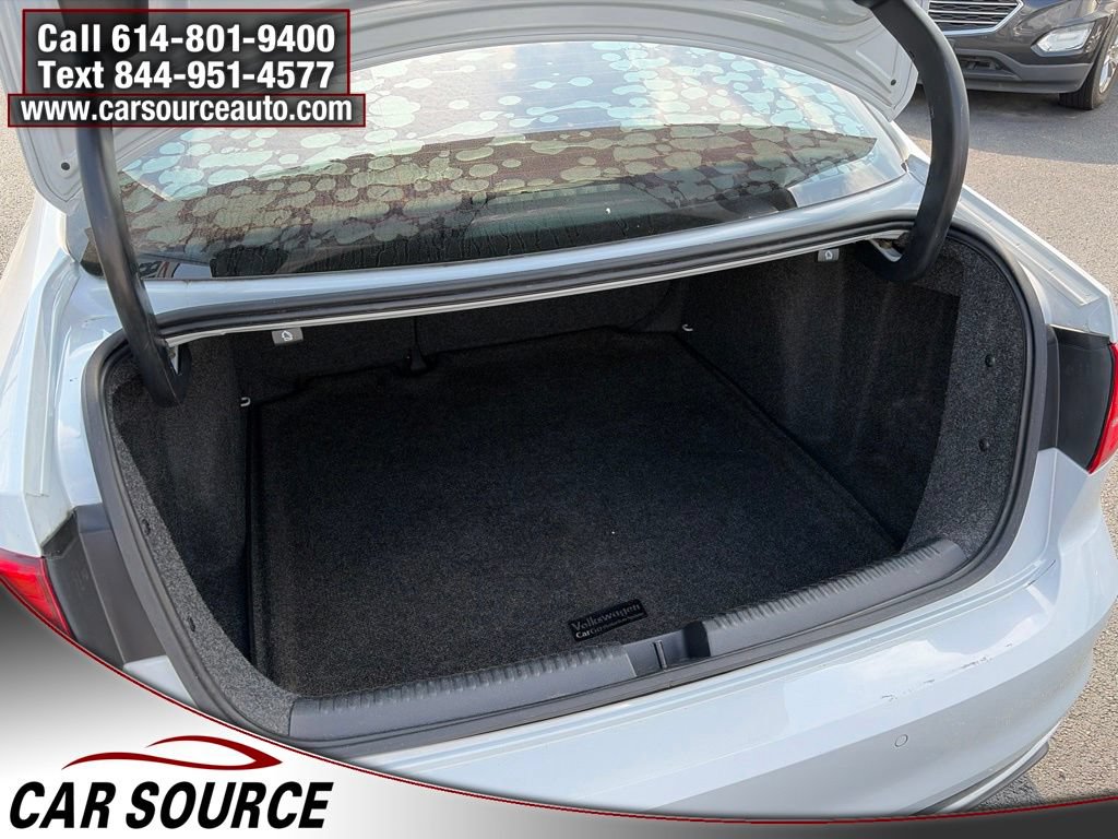 Used 2017 Volkswagen Jetta GLI FWD image 7
