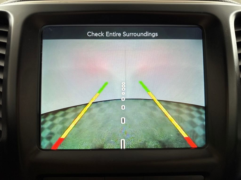 Used 2017 Jeep Cherokee Limited w/ Luxury Group image 16