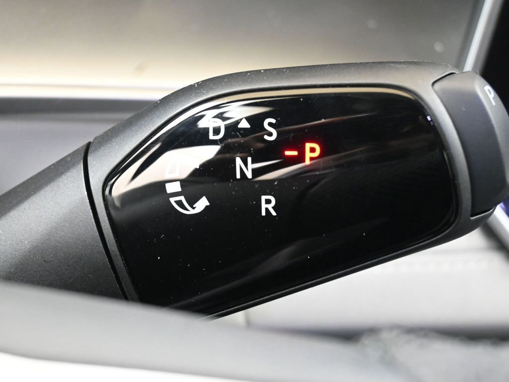 New 2026 Volkswagen Tiguan SE R-Line image 30