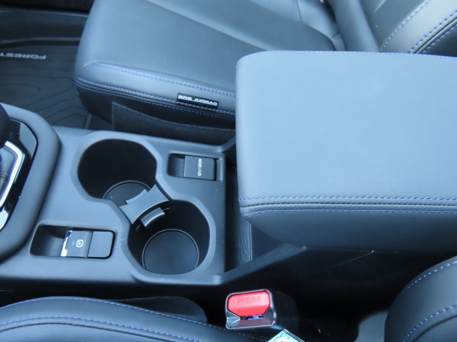 Used 2025 Subaru Forester Limited w/ Popular Package image 27