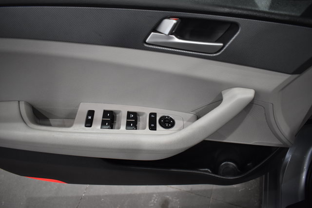 Used 2017 Hyundai Sonata SE image 30