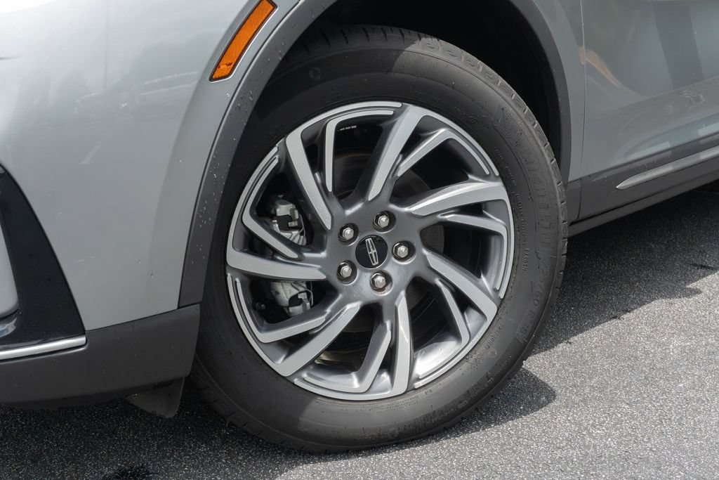 Used 2023 Lincoln Corsair FWD w/ Equipment Group 101A image 2