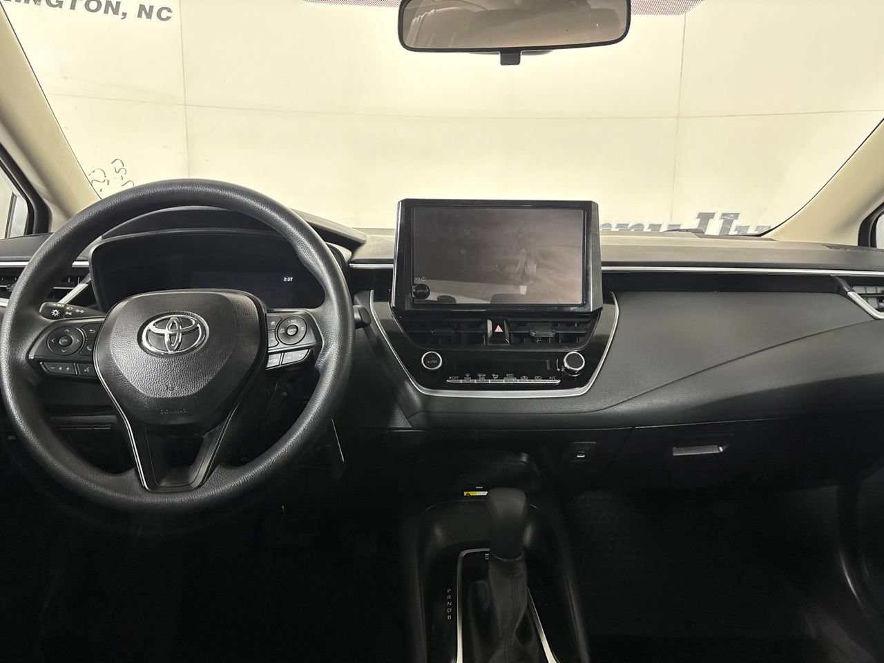 Used 2026 Toyota Corolla LE FWD image 23