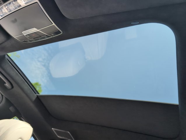 Used 2019 Mercedes-Benz S 560 Sedan w/ AMG Line Exterior image 17