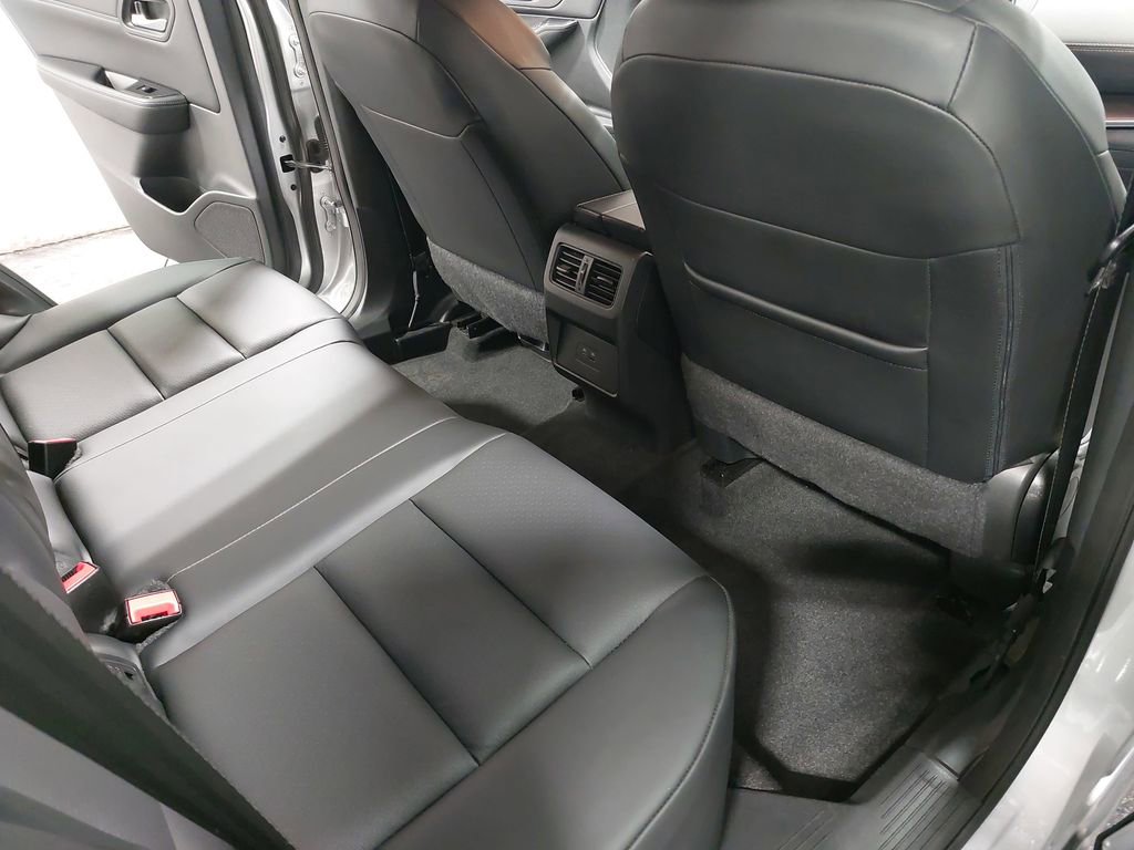 Used 2023 Nissan Rogue SV w/ SV Premium Package image 11