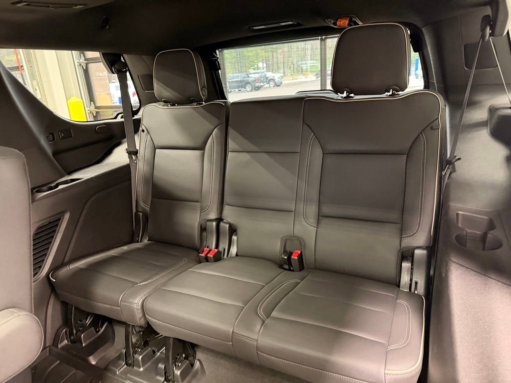 Used 2024 Chevrolet Tahoe Premier w/ Advanced Technology Package AWD/4WD image 16