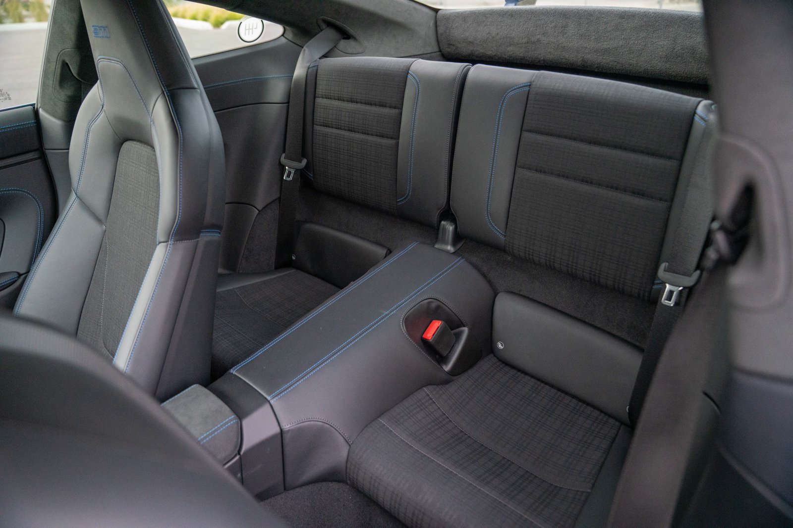 Certified 2025 Porsche 911 Carrera T RWD image 27
